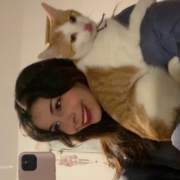 Meet your Posher, Emily - Picture 1 of 1